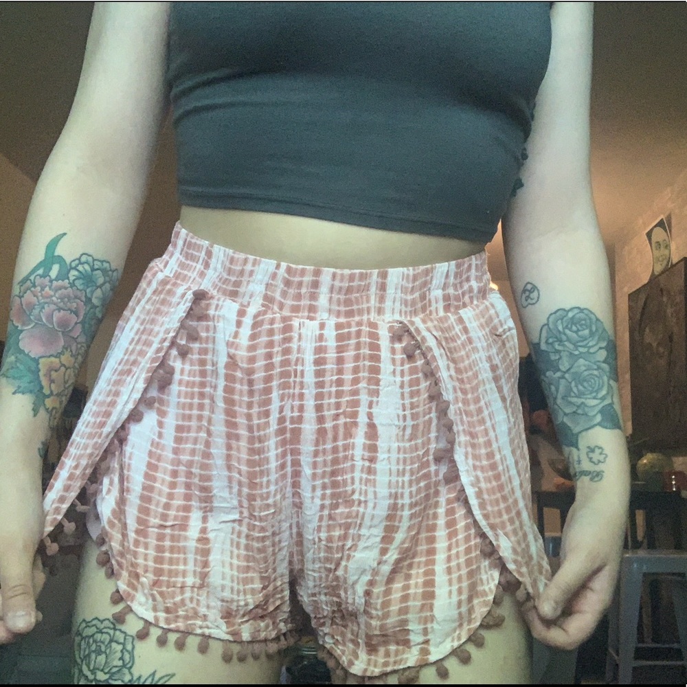 Super cute high waisted soft shorts!